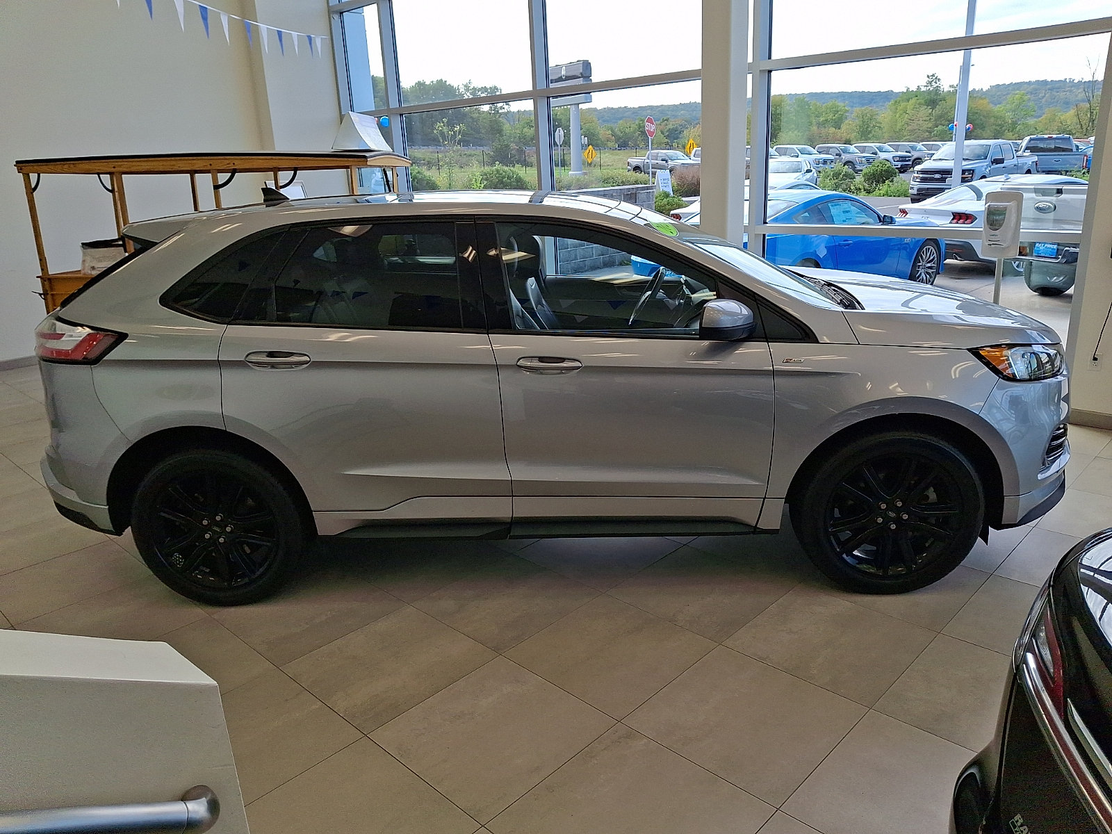 Certified 2023 Ford Edge ST-Line AWD/4WD image 7