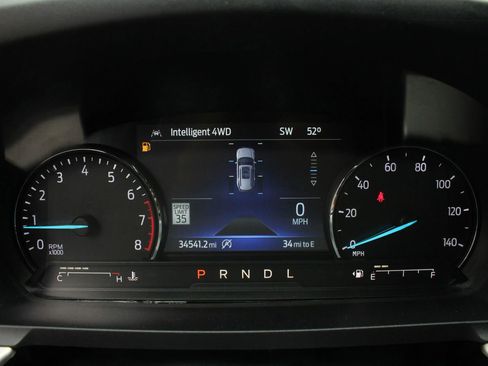 Used 2021 Ford Explorer XLT w/ Equipment Group 202A AWD/4WD image 34
