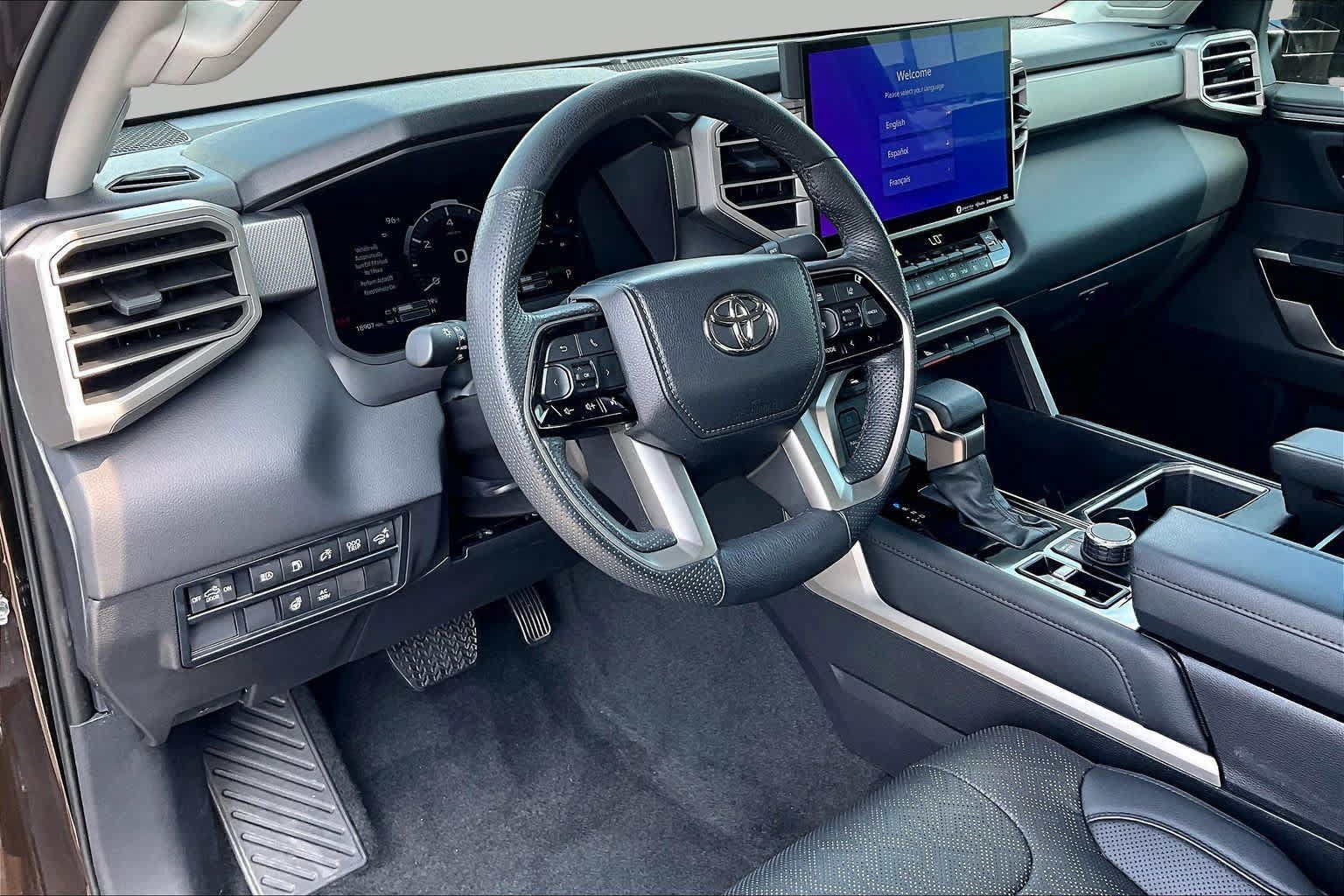 Used 2024 Toyota Tundra Limited AWD/4WD image 18