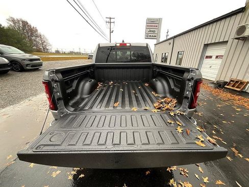 New 2026 RAM 1500 4x4 Crew Cab image 7
