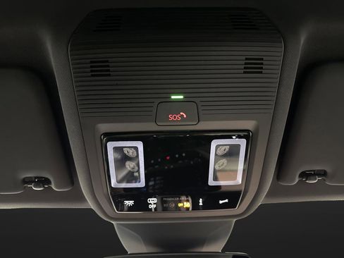 Used 2023 Volkswagen ID.4 Pro image 23