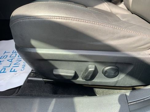 Used 2022 MAZDA MAZDA3 s image 18