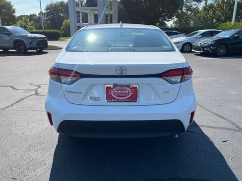 Used 2025 Toyota Corolla LE FWD image 8
