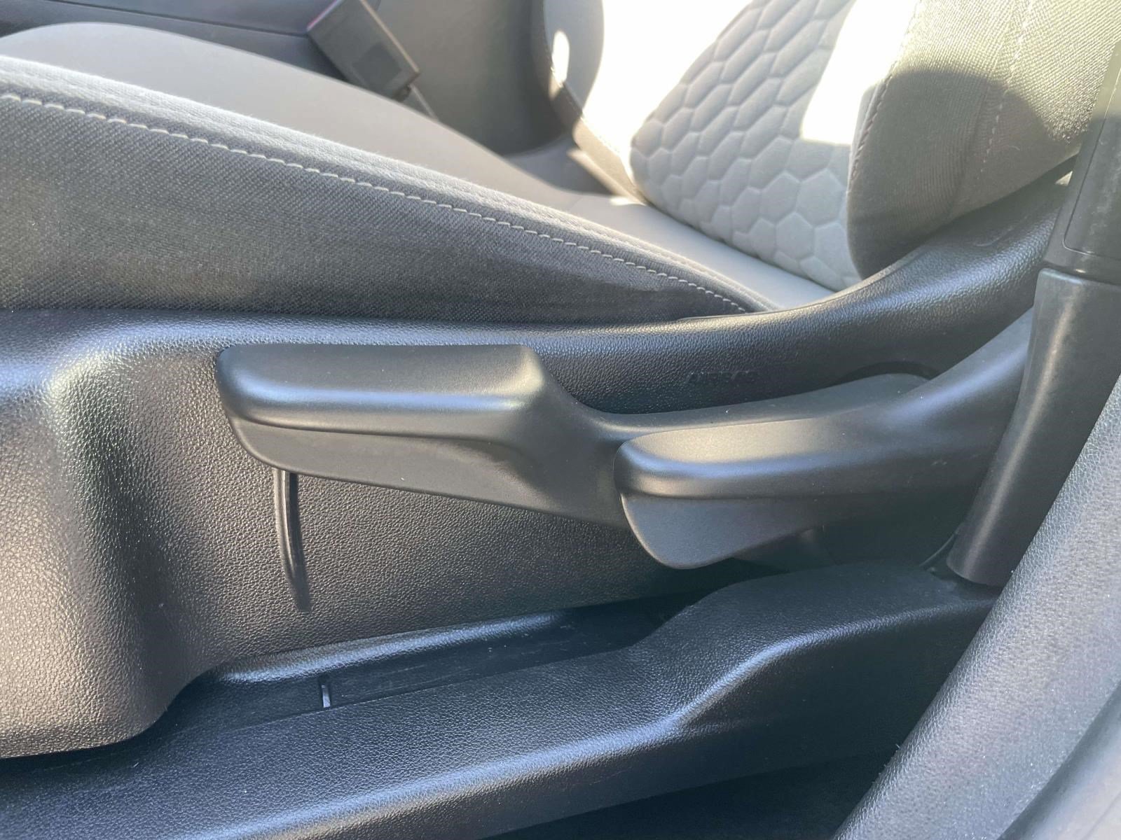 Used 2019 Chevrolet Equinox LS FWD image 15