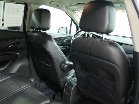 Used 2019 Buick Encore Preferred AWD/4WD image 22