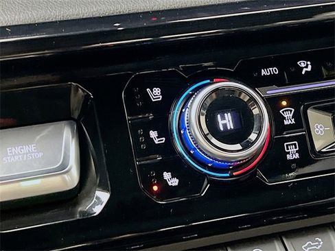 Used 2025 GMC Sierra 1500 AT4 w/ AT4 Premium Package image 21