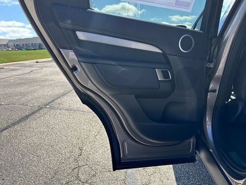 New 2026 Land Rover Discovery Dynamic SE AWD/4WD image 12