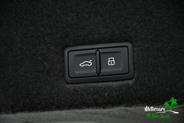 Used 2025 Lamborghini Urus SE AWD/4WD image 11