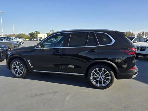 New 2026 BMW X5 xDrive40i w/ Premium Package image 4