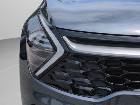 Certified 2025 Kia Sportage SX Prestige AWD/4WD image 12