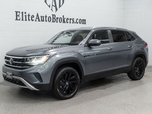 Used 2023 Volkswagen Atlas Cross Sport SE w/ Black Wheel Package AWD/4WD image 37