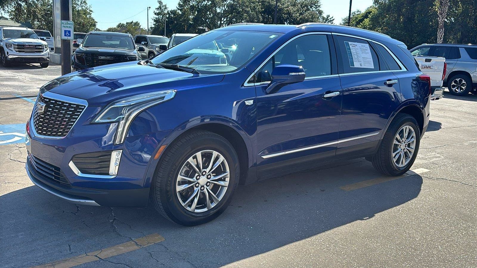 Certified 2023 Cadillac XT5 Premium Luxury AWD/4WD image 3