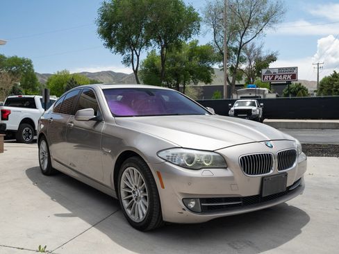 Used 2012 BMW 535i xDrive Sedan AWD/4WD image 9