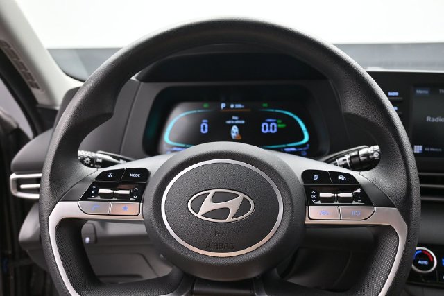 Used 2026 Hyundai Elantra Hybrid FWD image 20