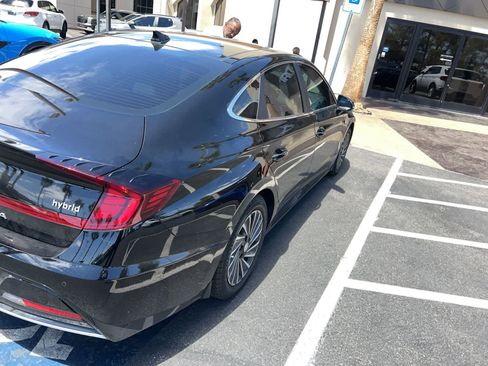 Used 2023 Hyundai Sonata Limited w/ Cargo Package FWD image 5