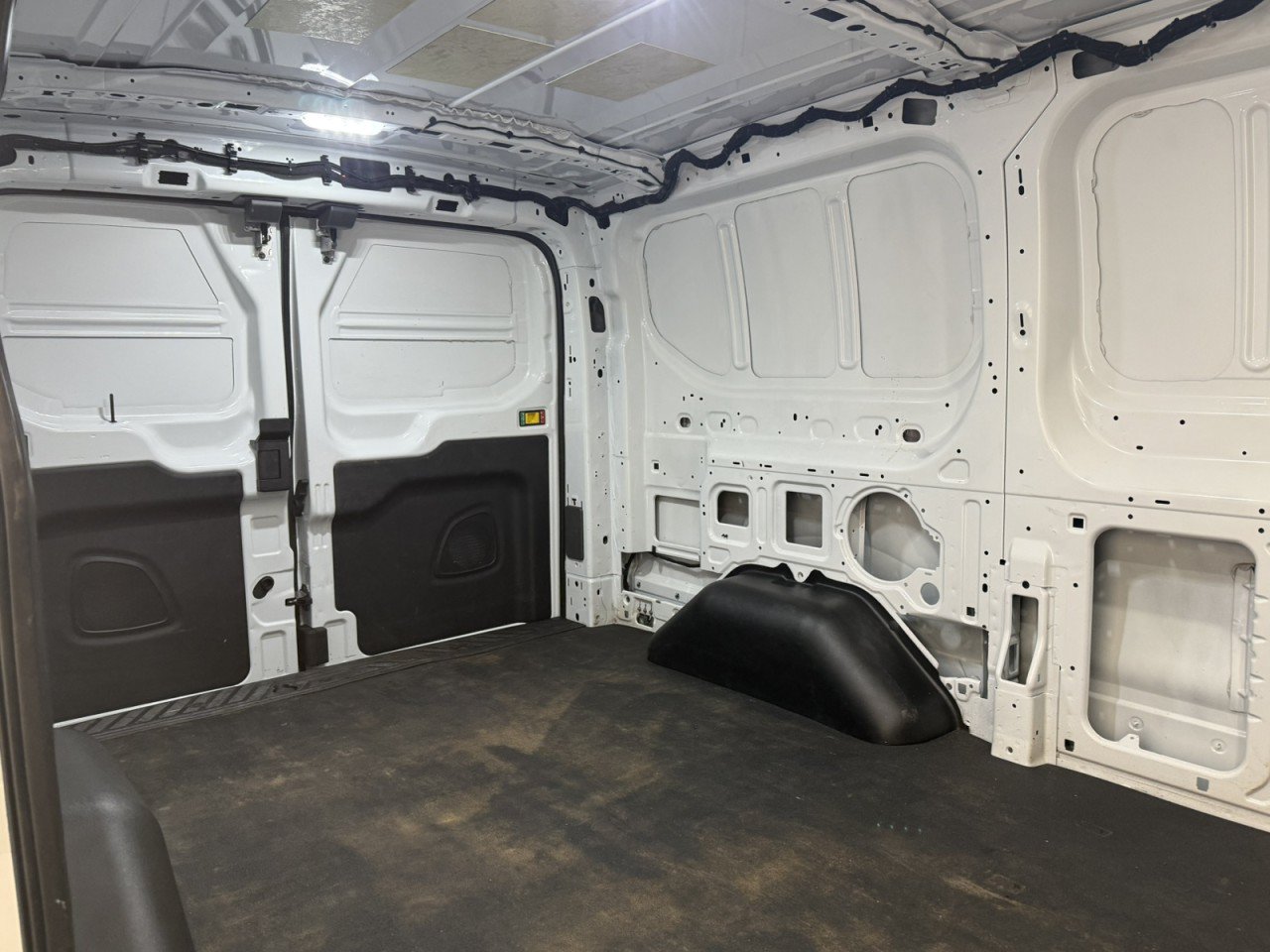 Used 2024 Ford Transit 150 Low Roof RWD image 14
