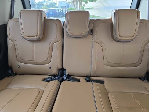 Certified 2025 INFINITI QX80 Sensory image 10