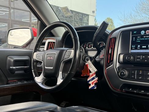 Used 2018 GMC Sierra 1500 SLE image 28