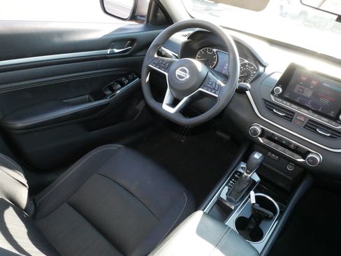 Used 2021 Nissan Altima 2.5 SV FWD image 9