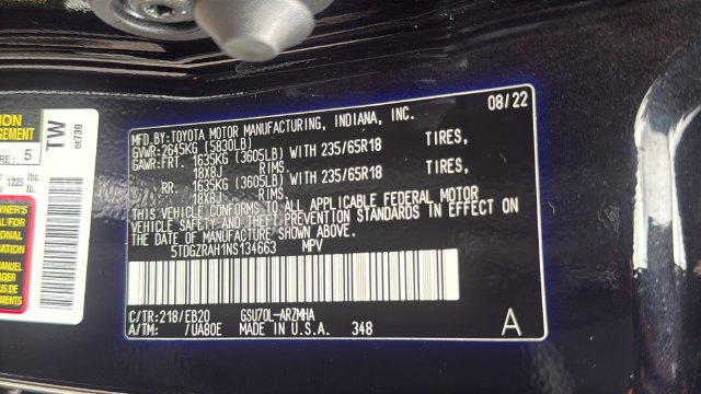 Used 2022 Toyota Highlander XLE FWD image 28
