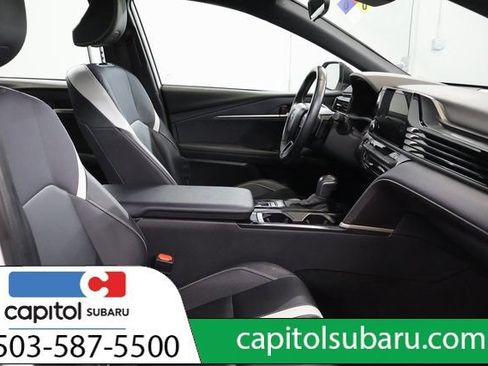 Used 2025 Toyota Camry SE FWD image 28