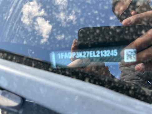 Used 2014 Ford Focus SE w/ Equipment Group 201A image 9