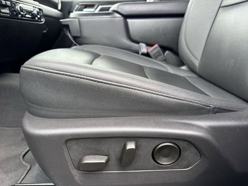 Used 2025 GMC Sierra 1500 SLT image 12