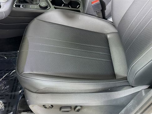 Certified 2023 Volkswagen Tiguan SE image 12