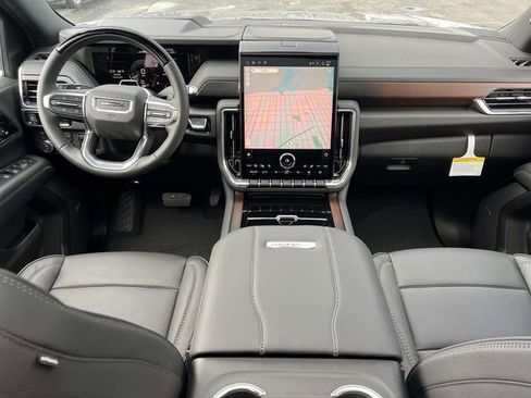 New 2026 GMC Yukon XL Denali w/ Denali Reserve Package image 15