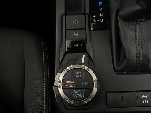 Used 2025 Toyota Tacoma TRD Off-Road image 22