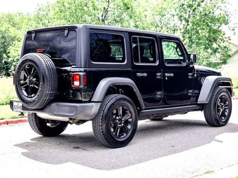Used 2022 Jeep Wrangler Unlimited Sport AWD/4WD image 5