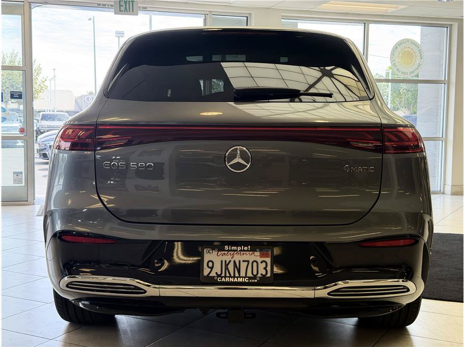 Used 2023 Mercedes-Benz EQS 580 4MATIC SUV w/ Exclusive Trim Package image 6