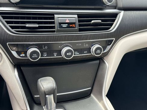 Used 2018 Honda Accord EX image 7