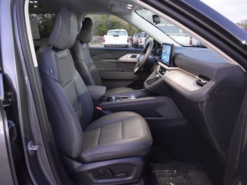 New 2026 Ford Explorer Active w/ Active Comfort Package image 25