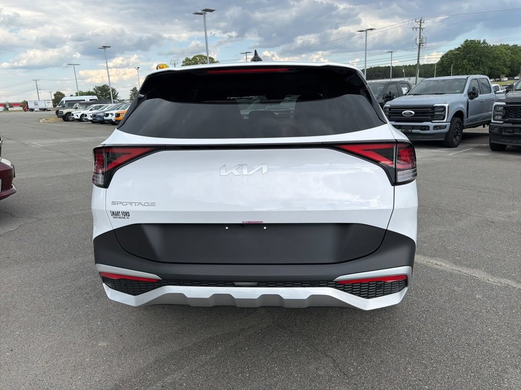Used 2025 Kia Sportage EX FWD image 5
