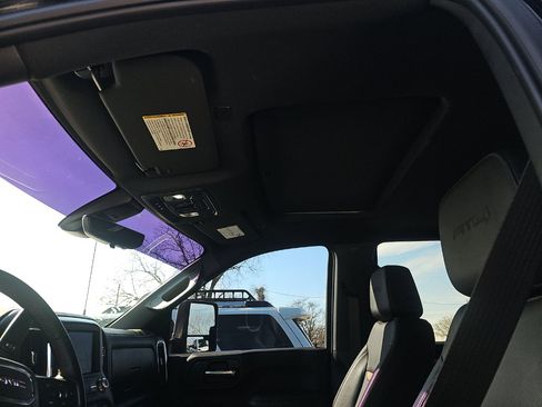 Used 2022 GMC Sierra 2500 AT4 w/ AT4 Premium Plus Package image 15