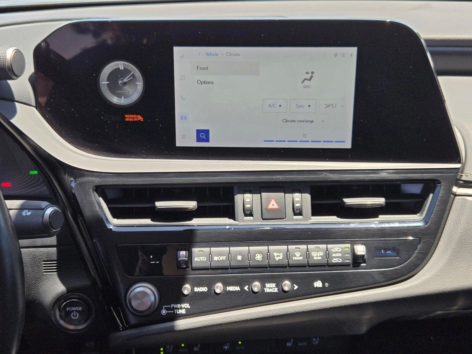 Used 2024 Lexus ES 300h w/ Premium Package FWD image 13