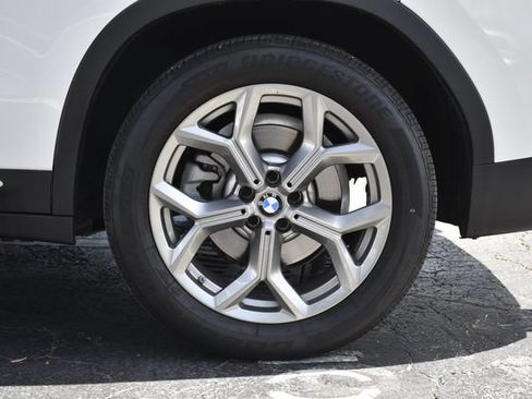 Used 2024 BMW X3 sDrive30i w/ Convenience Package RWD image 32
