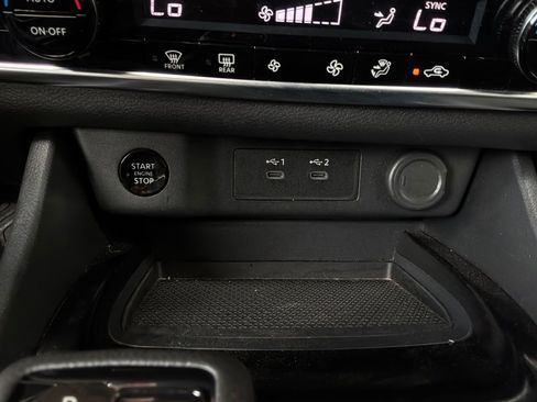 Used 2025 Nissan Rogue SV FWD image 25