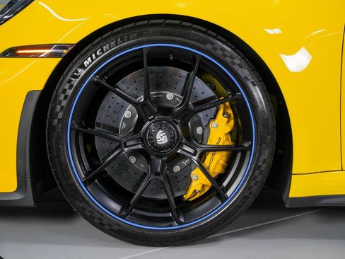 Used 2023 Porsche 911 GT3 w/ Chrono Package RWD image 17