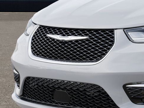 New 2026 Chrysler Pacifica Select image 11