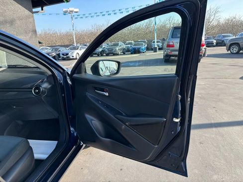 Used 2018 Toyota Yaris iA image 13