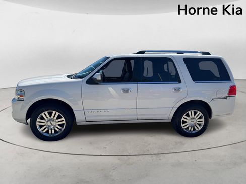 Used 2013 Lincoln Navigator 2WD image 6