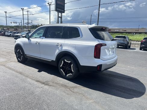 Used 2023 Kia Telluride S w/ S Sunroof Package AWD/4WD image 6