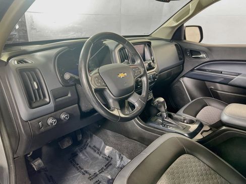 Used 2021 Chevrolet Colorado Z71 AWD/4WD image 9