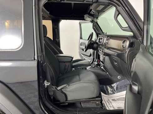 Used 2020 Jeep Wrangler Sport image 35