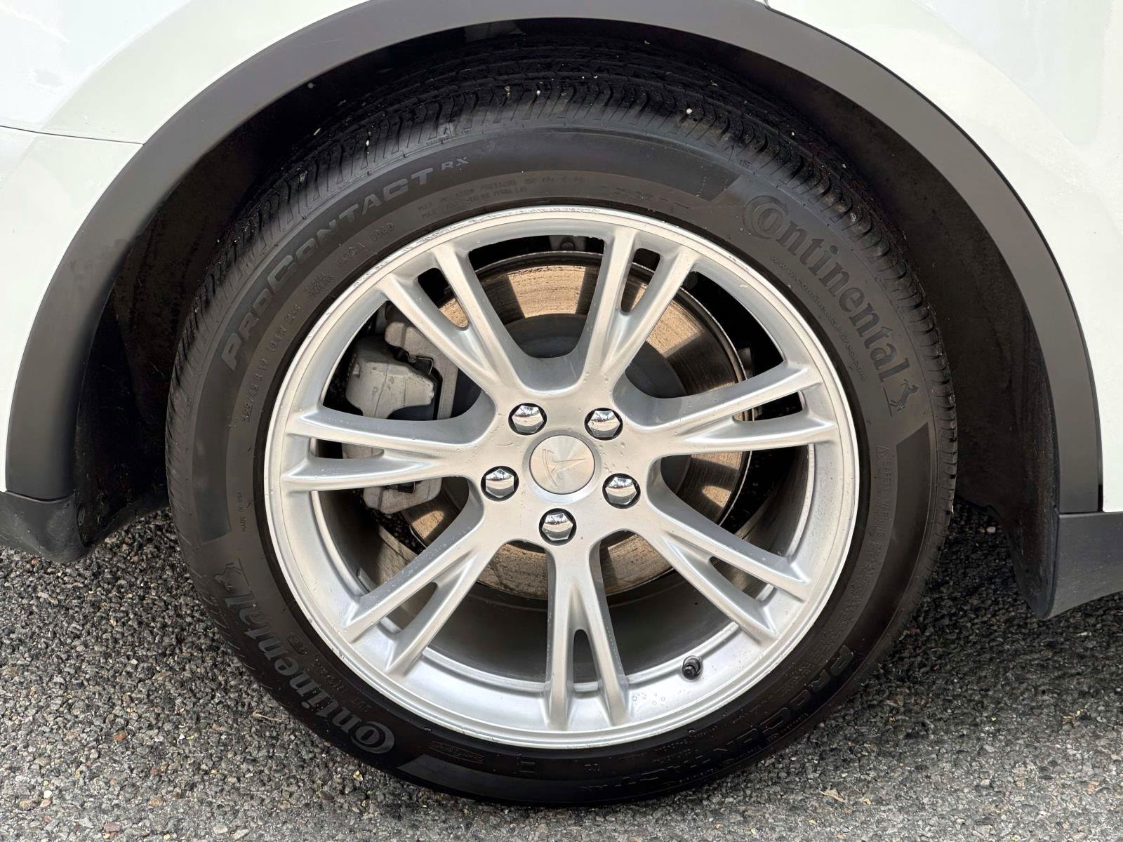 Used 2024 Tesla Model Y Long Range AWD/4WD image 12