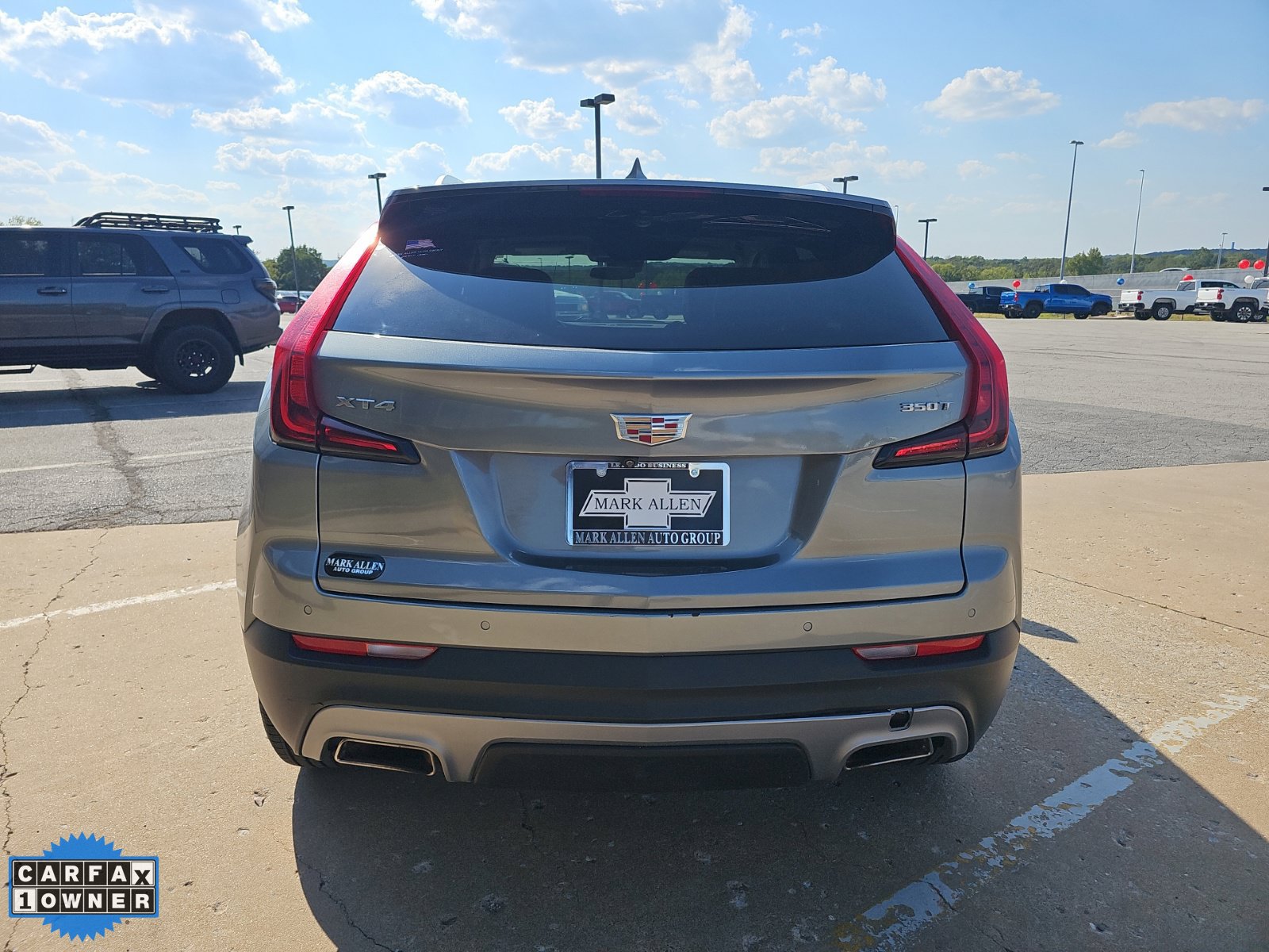 Used 2023 Cadillac XT4 Premium Luxury FWD image 4
