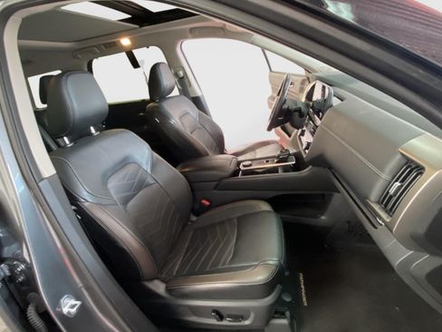 Used 2022 Nissan Pathfinder Platinum w/ Cargo Package AWD/4WD image 9