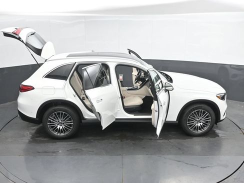New 2026 Mercedes-Benz GLC 300 4MATIC image 42